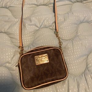 Michael Kors Crossbody purse